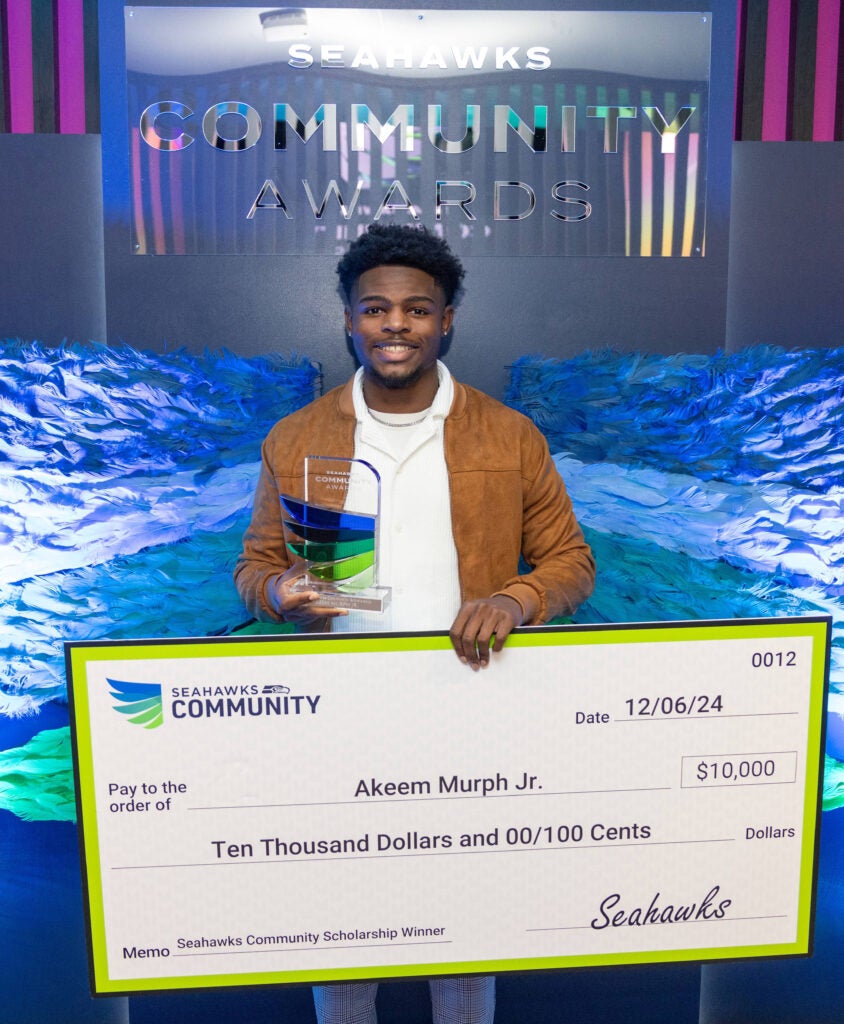 Senior Akeem Murph Jr. from Rainier Beach was a recipient of the Seattle Seahawks’ inaugural Community Awards.