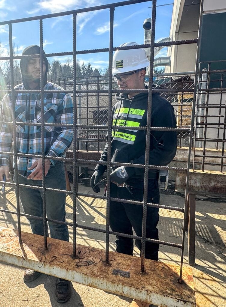 Students in the Pre-Apprenticeship program visit a Local 86 Ironworkers job site.