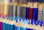 Rows of colored pencils